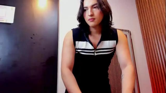 Image 7 of tomlondon_ Stream on Chaturbate on 10 days ago