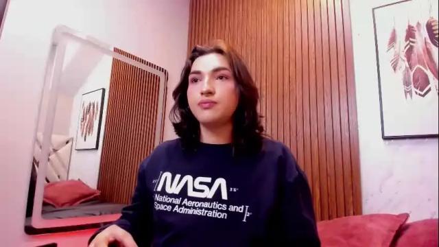 Image 10 of tomlondon_ Stream on Chaturbate on 6 days ago