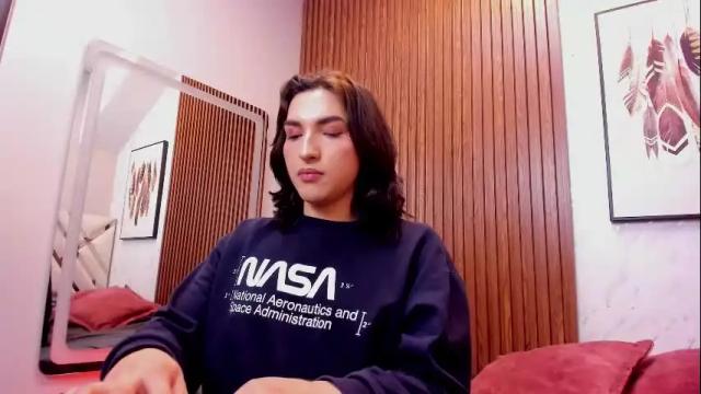 Image 11 of tomlondon_ Stream on Chaturbate on 6 days ago