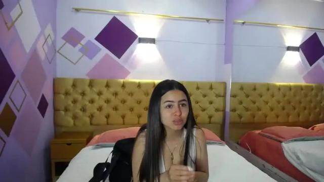 Image 3 of tommson_antonella Stream on Chaturbate on 18 months ago