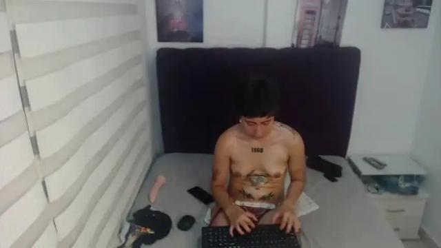 Image 3 of tommylewis_ Stream on Chaturbate on 15 months ago