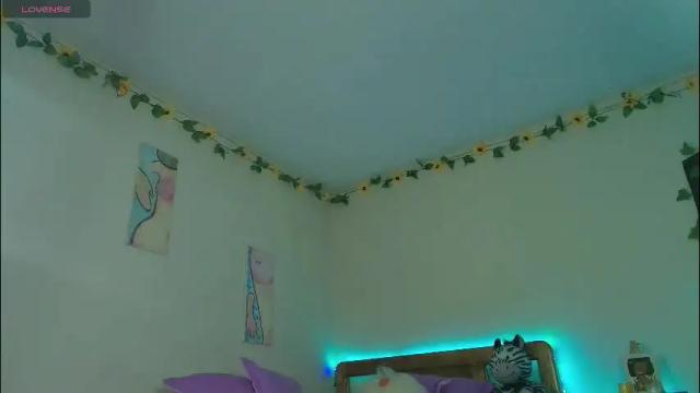 Image 3 of tomoe_b Stream on Chaturbate on 1 month ago