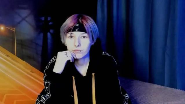 Image 7 of toni_miller Stream on Chaturbate on 23 months ago