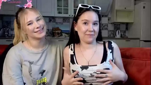 Image 4 of too_cute_blonde_girl Stream on Chaturbate on 1 month ago