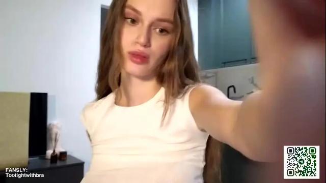 Image 12 of tootightwithbra Stream on Chaturbate on 14 days ago