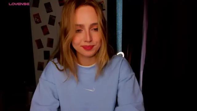 Image 10 of top_twins Stream on Chaturbate on 23 days ago