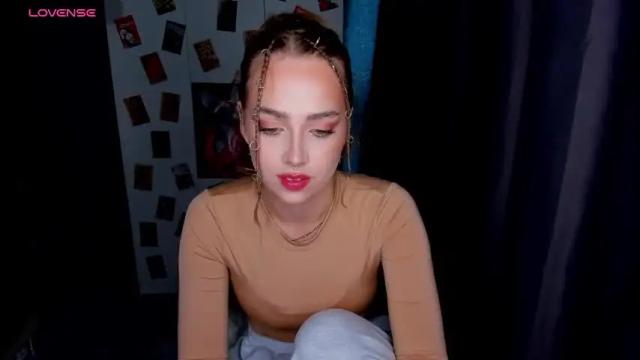 Image 4 of top_twins Stream on Chaturbate on 8 months ago