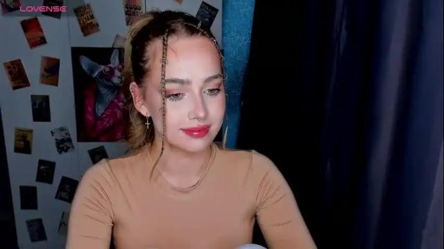 Image 7 of top_twins Stream on Chaturbate on 8 months ago