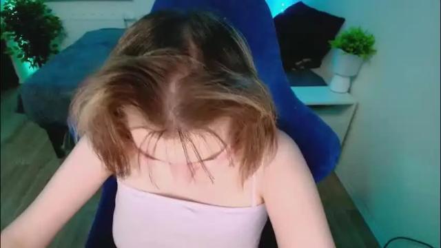 Image 8 of topcranberry Stream on Chaturbate on 23 days ago