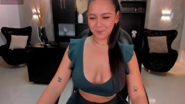 Image 2 of toricross1 Stream on Chaturbate on 13 months ago