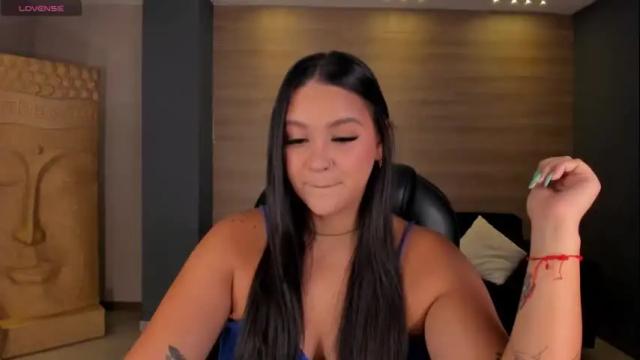 Image 3 of toricross1 Stream on Chaturbate on 2 days ago