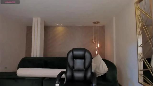 Image 4 of toricross1 Stream on Chaturbate on 1 month ago