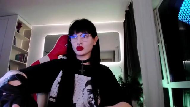 Image 2 of toriwick Stream on Chaturbate on 16 months ago