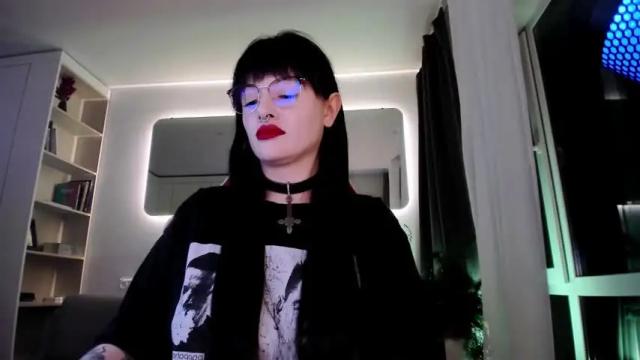 Image 3 of toriwick Stream on Chaturbate on 16 months ago