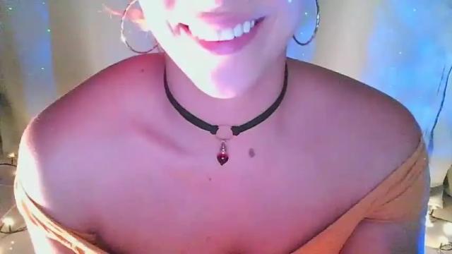 Image 3 of tornado_red Stream on Chaturbate on 19 months ago