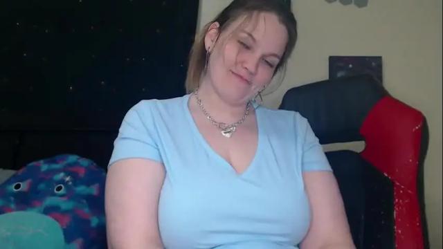 Image 4 of toxiclilly Stream on Chaturbate on 1 month ago
