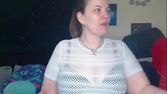 Image 2 of toxiclilly Stream on Chaturbate on 23 days ago