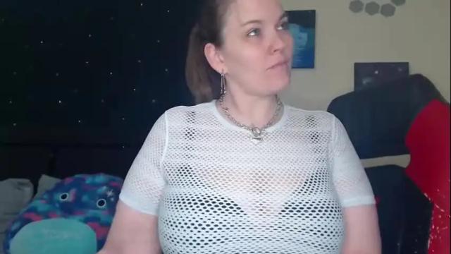 Image 3 of toxiclilly Stream on Chaturbate on 23 days ago
