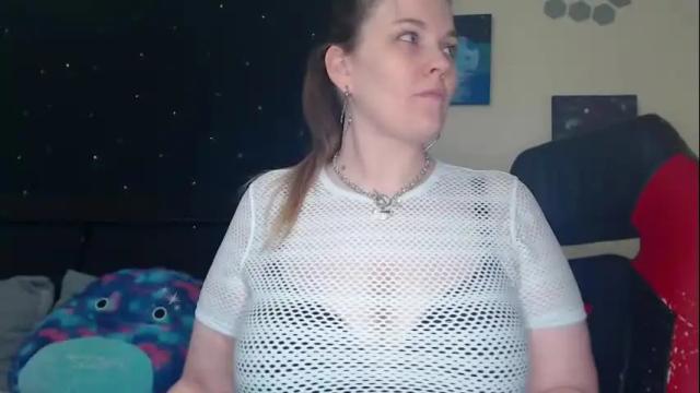 Image 7 of toxiclilly Stream on Chaturbate on 23 days ago