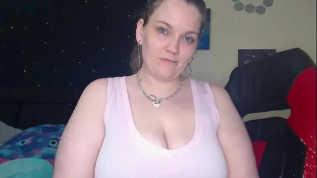 Image 4 of toxiclilly Stream on Chaturbate on 20 days ago