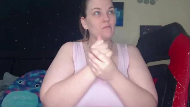 Image 3 of toxiclilly Stream on Chaturbate on 9 days ago