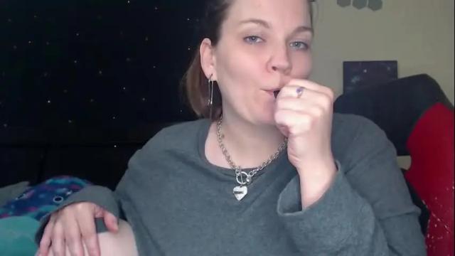 Image 10 of toxiclilly Stream on Chaturbate on 1 month ago