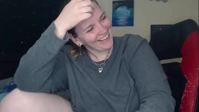 Image 2 of toxiclilly Stream on Chaturbate on 1 month ago