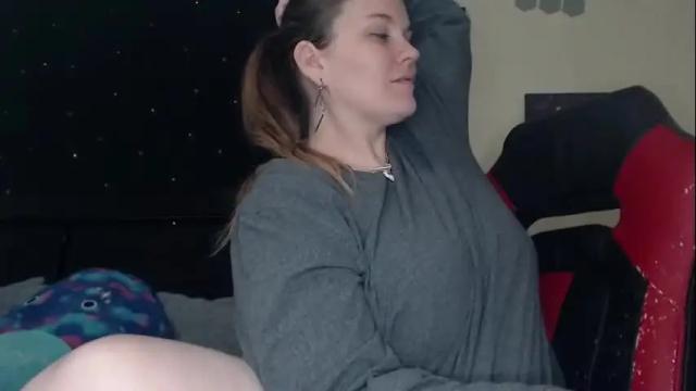 Image 7 of toxiclilly Stream on Chaturbate on 1 month ago