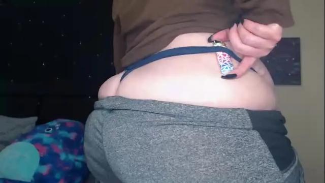 Image 3 of toxiclilly Stream on Chaturbate on 1 month ago