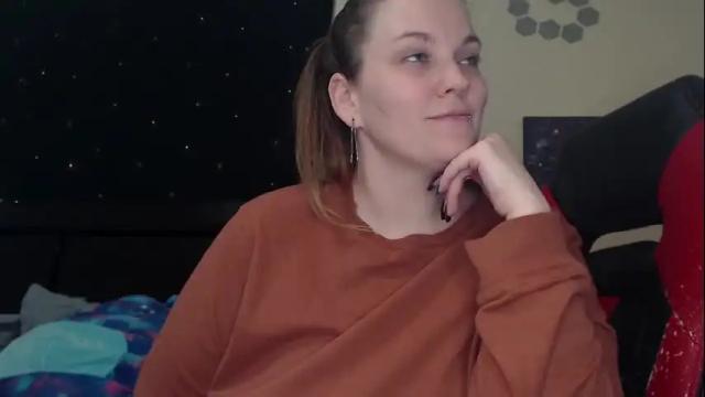 Image 12 of toxiclilly Stream on Chaturbate on 27 days ago
