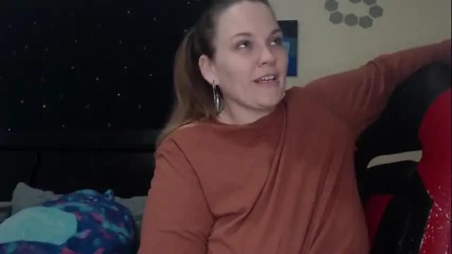 Image 3 of toxiclilly Stream on Chaturbate on 27 days ago