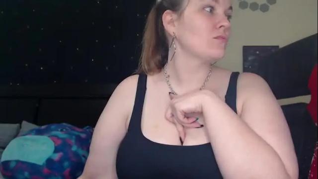Image 3 of toxiclilly Stream on Chaturbate on 26 days ago