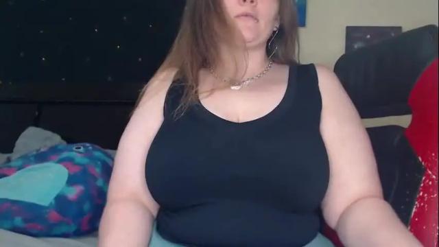 Image 3 of toxiclilly Stream on Chaturbate on 17 days ago