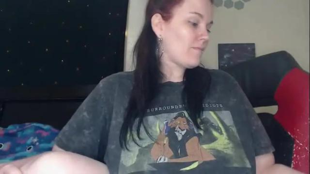 Image 2 of toxiclilly Stream on Chaturbate on 14 days ago