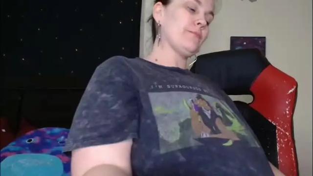 Image 10 of toxiclilly Stream on Chaturbate on 1 month ago