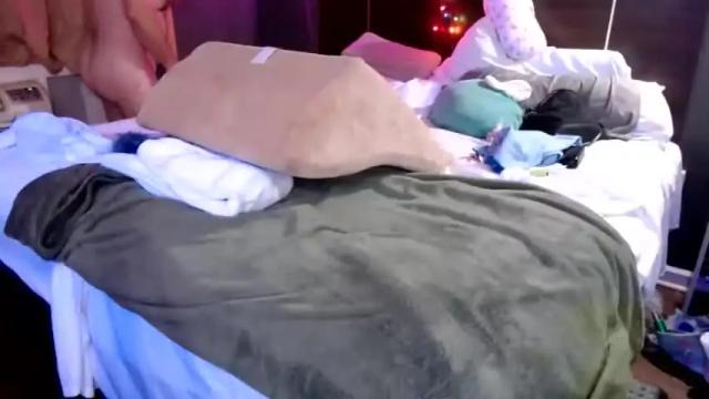 Thumbnail 1, toylovencouple's Stream at Chaturbate, 17 months ago