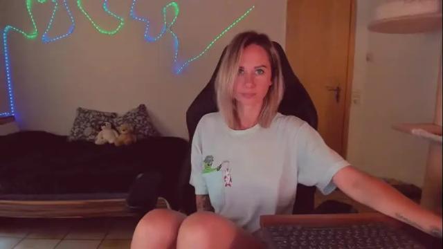 Image 3 of trafka_murafka Stream on Chaturbate on 3 days ago