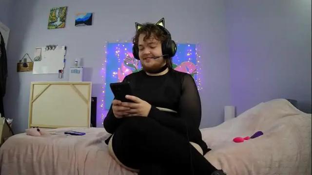 Image 10 of trans_druid Stream on Chaturbate on 2 days ago