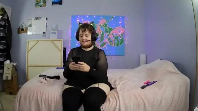Image 3 of trans_druid Stream on Chaturbate on 2 days ago