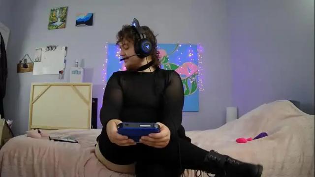 Image 8 of trans_druid Stream on Chaturbate on 2 days ago