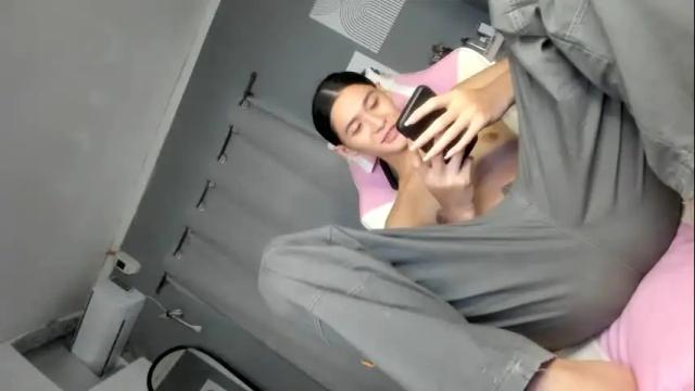 Image 12 of transbigcockrhian Stream on Chaturbate on 2 months ago