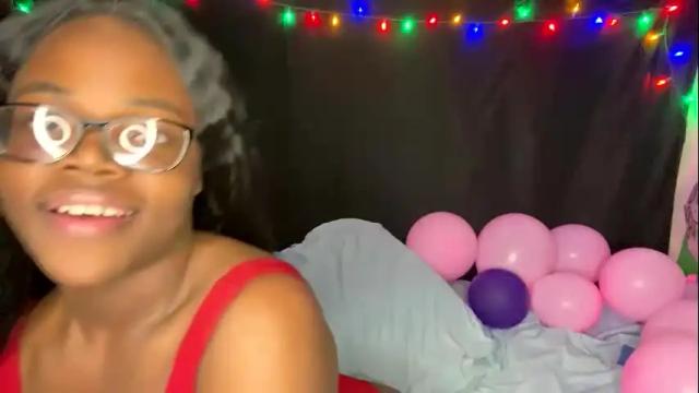 Image 4 of transgirl_omi Stream on Chaturbate on 1 month ago