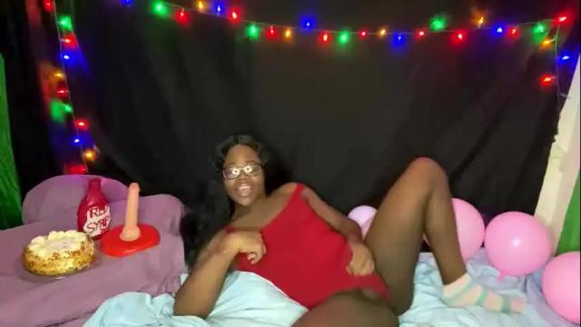 Image 2 of transgirl_omi Stream on Chaturbate on 1 month ago