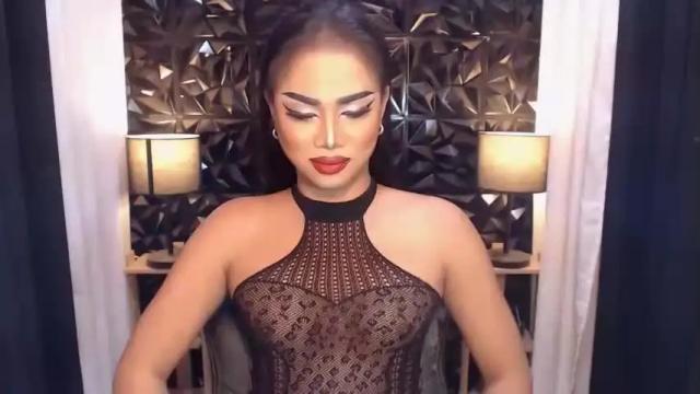 Image 2 of translunaa Stream on Chaturbate on 23 months ago