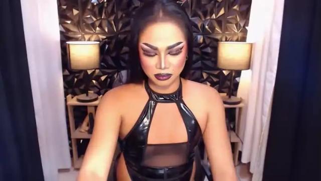 Image 2 of translunaa Stream on Chaturbate on 22 months ago