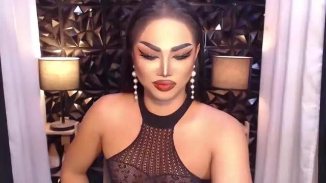 Image 2 of translunaa Stream on Chaturbate on 21 months ago