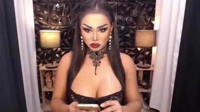 Image 2 of translunaa Stream on Chaturbate on 21 months ago