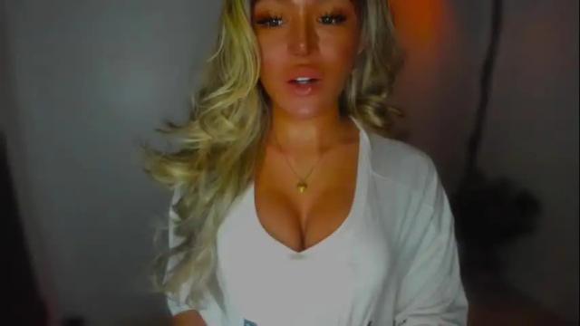 Image 2 of transnextdoor_ Stream on Chaturbate on 29 days ago