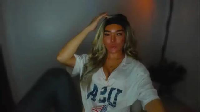 Image 4 of transnextdoor_ Stream on Chaturbate on 29 days ago