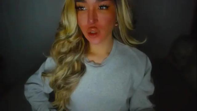 Image 3 of transnextdoor_ Stream on Chaturbate on 13 days ago